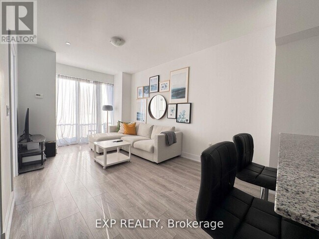 20-2820 Shore Breeze Dr in Toronto, ON - Building Photo - Building Photo