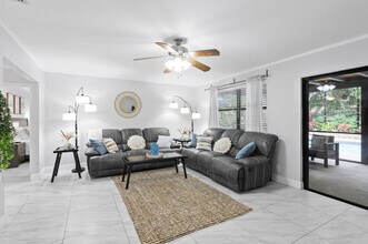 4416 Fuschia Cir S in Palm Beach Gardens, FL - Foto de edificio - Building Photo