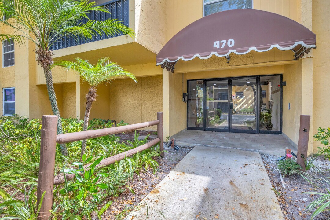 470 NW 20th St in Boca Raton, FL - Building Photo