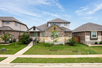 Deerbrooke in Leander, TX - Foto de edificio - Building Photo