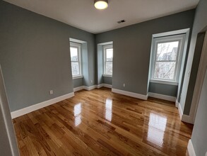 71 Pearl St, Unit 3 in Cambridge, MA - Foto de edificio - Building Photo