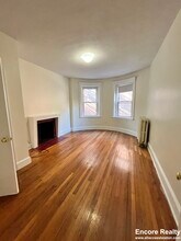 1751 Beacon St, Unit 1788-2A in Brookline, MA - Foto de edificio - Building Photo