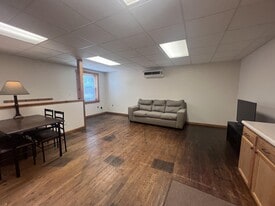 268 Main St in New Martinsville, WV - Building Photo