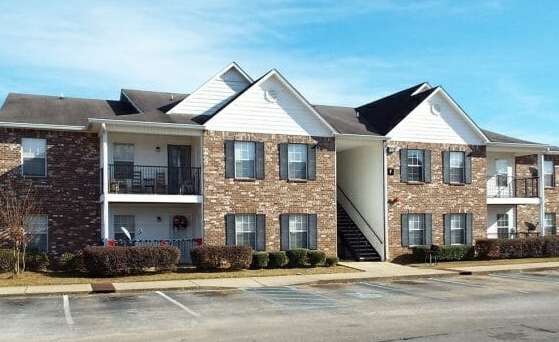 Reunion Court Apartments in Philadelphia, MS - Building Photo