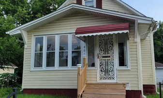 301 Rockwell St in Pontiac, MI - Building Photo