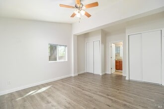 3995 Roblar Rd in Petaluma, CA - Building Photo - Building Photo