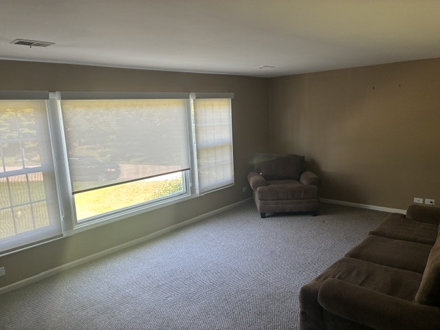 property at 315 E Kenilworth Ave