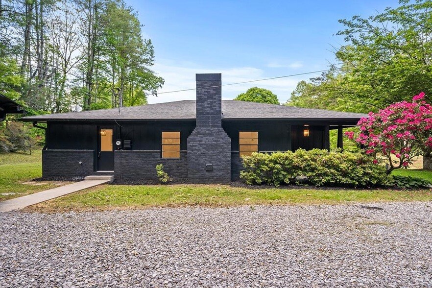 514 Ash Loop Rd, Unit 637 in Blue Ridge, GA - Building Photo
