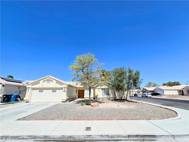property at 4404 Summer Glen Ln