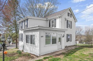 520 Lincoln Ave in Pottstown, PA - Building Photo