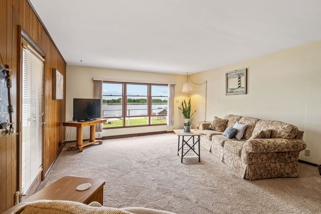 property at 2083 Chapman Lake Dr