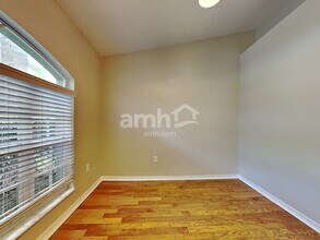 27346 Breakers Dr in Wesley Chapel, FL - Foto de edificio - Building Photo