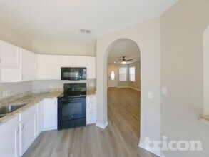 10645 Navigation Dr in Riverview, FL - Building Photo - Building Photo