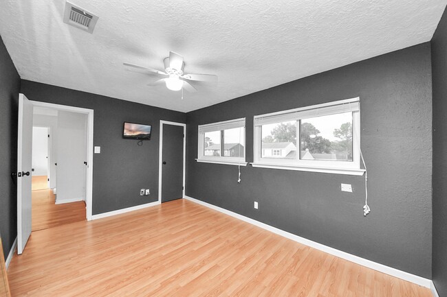 property at 601 E Castle Harbour Dr