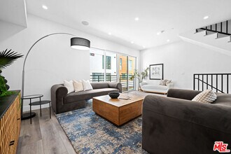 1957 1/2 S Preuss Rd in Los Angeles, CA - Building Photo - Building Photo