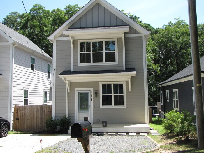 303 Truce St in Durham, NC - Building Photo