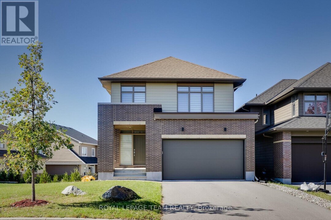 22 Greensand Pl in Ottawa, ON - Building Photo