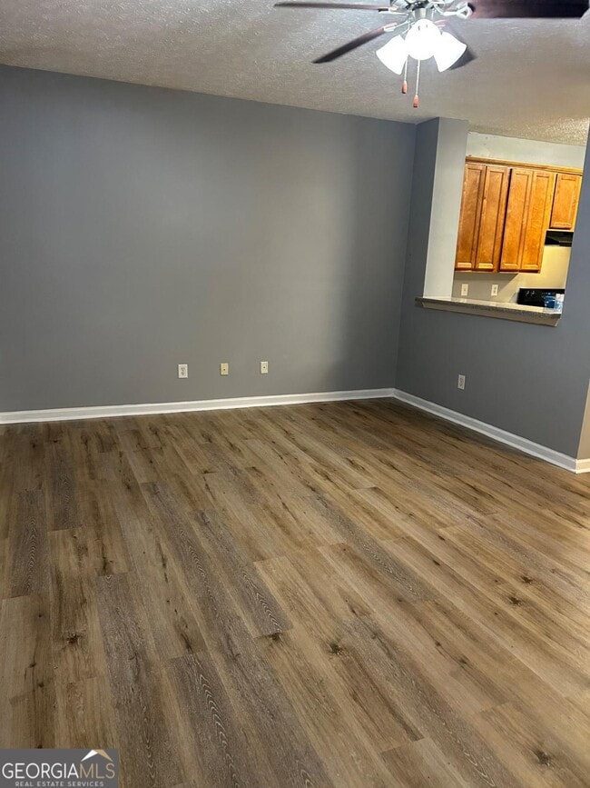 4201 High Park Ln in East Point, GA - Foto de edificio - Building Photo