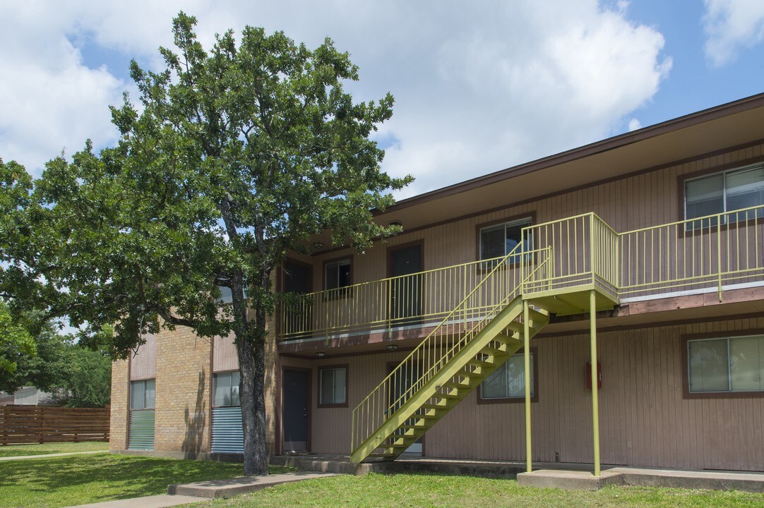 3510 on Fin in Bryan, TX - Foto de edificio