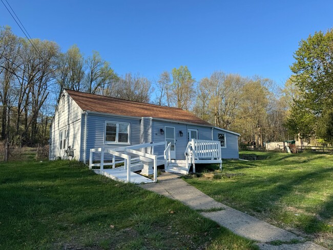 22 Spring Ln in Washington Township, NJ - Building Photo - Building Photo