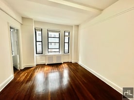 EAST 46 STREET in New York, NY - Building Photo