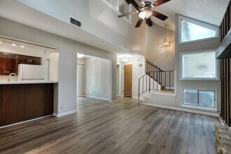 2711 St Edwards Cir in Austin, TX - Building Photo - Building Photo