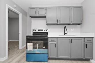 8124 S Western Ave. Chicago IL in Chicago, IL - Building Photo - Interior Photo