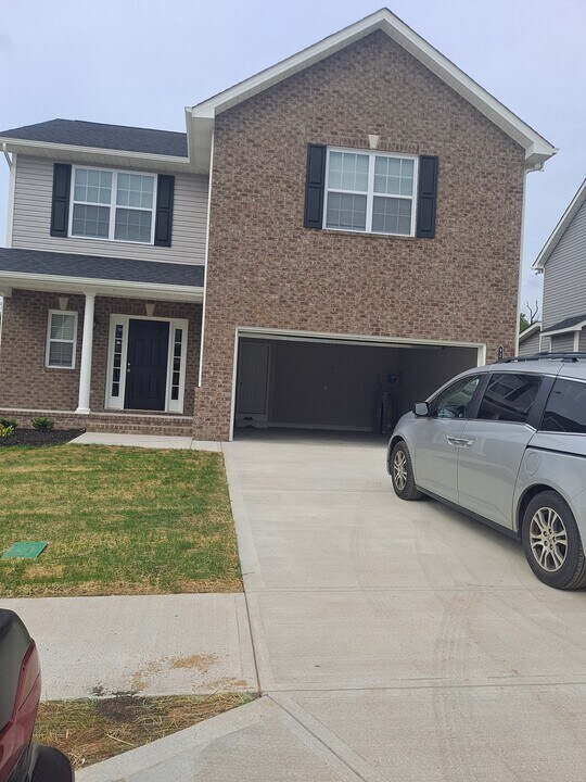 9218 Upstream Ln in Knoxville, TN - Building Photo