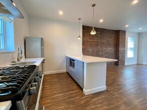 105 Broadway, Unit #2 in Chelsea, MA - Building Photo - Building Photo