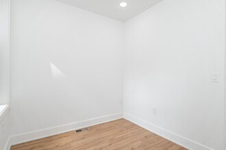 3312 W Cumberland St in Philadelphia, PA - Building Photo - Building Photo