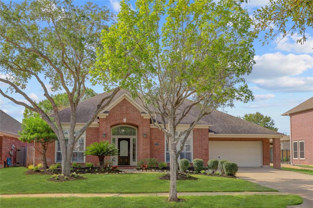 1819 Candle Light Ct in Sugar Land, TX - Foto de edificio