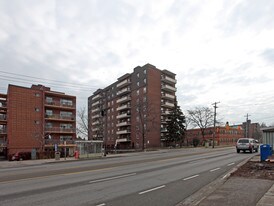 855 Kennedy Rd in Toronto, ON - Building Photo