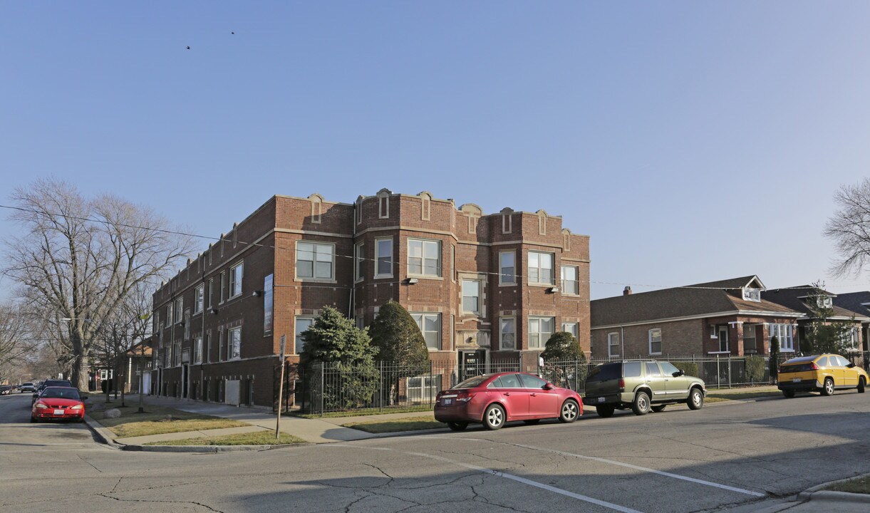 6001-6005 S Richmond St in Chicago, IL - Building Photo