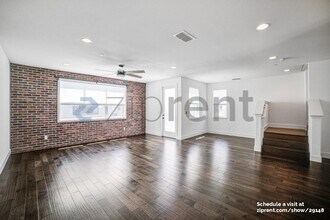 1010 Vanilla Bean Ln in Sacramento, CA - Foto de edificio - Building Photo
