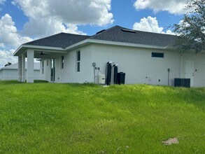 2044 Crawford Ave N in Lehigh Acres, FL - Building Photo - Building Photo