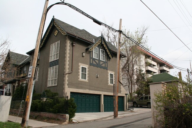 2464 E 14th Ave in Denver, CO - Foto de edificio - Building Photo
