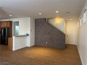 4794 Castel Martini Ct in Las Vegas, NV - Building Photo - Building Photo