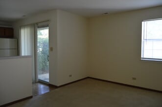 40 N Victoria Ln in Streamwood, IL - Building Photo - Building Photo