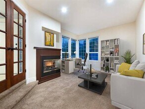 23529 Tamarack Ln in Maple Ridge, BC - Building Photo - Building Photo