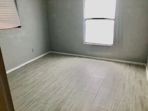 519 Colfax Dr in Daytona Beach, FL - Building Photo - Building Photo