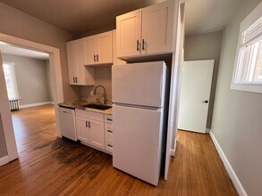 803 S 1st Ave in Sioux Falls, SD - Building Photo - Building Photo