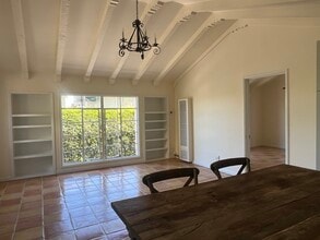 7875 Hillside Ave in Los Angeles, CA - Building Photo - Building Photo