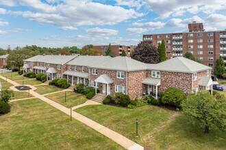 Hill Estates in Belmont, MA - Building Photo - Building Photo