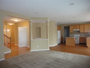 6031 Delfair Ln in Milford, OH - Building Photo - Building Photo