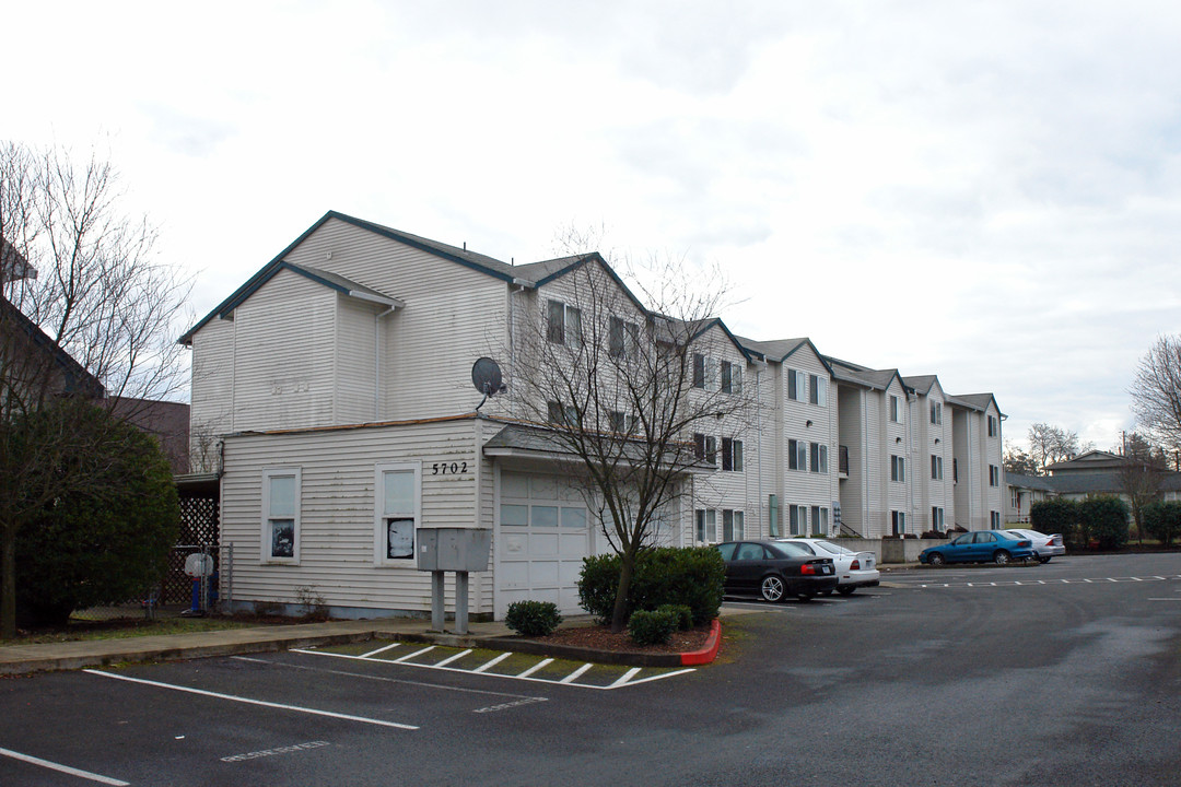 Lindsey Anne Apartments in Portland, OR - Building Photo