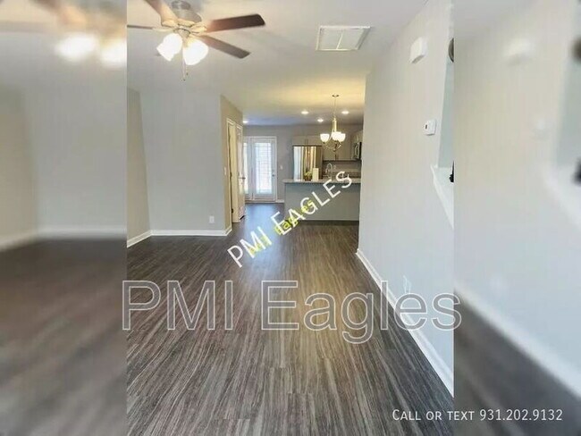 235 Woodland Vly Ln in Clarksville, TN - Building Photo - Building Photo