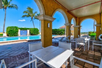 403 S Sapodilla Ave in West Palm Beach, FL - Building Photo - Building Photo