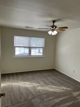 58 Eaves Mill Rd, Unit One bedroom condo in Medford, NJ - Building Photo - Building Photo