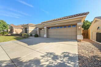 14241 N 14th St in Phoenix, AZ - Building Photo - Building Photo