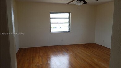 703 NW 6th St-Unit -C in Hallandale Beach, FL - Building Photo - Building Photo